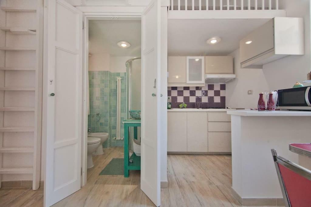 רומא Colosseum Relax Family Apartament מראה חיצוני תמונה